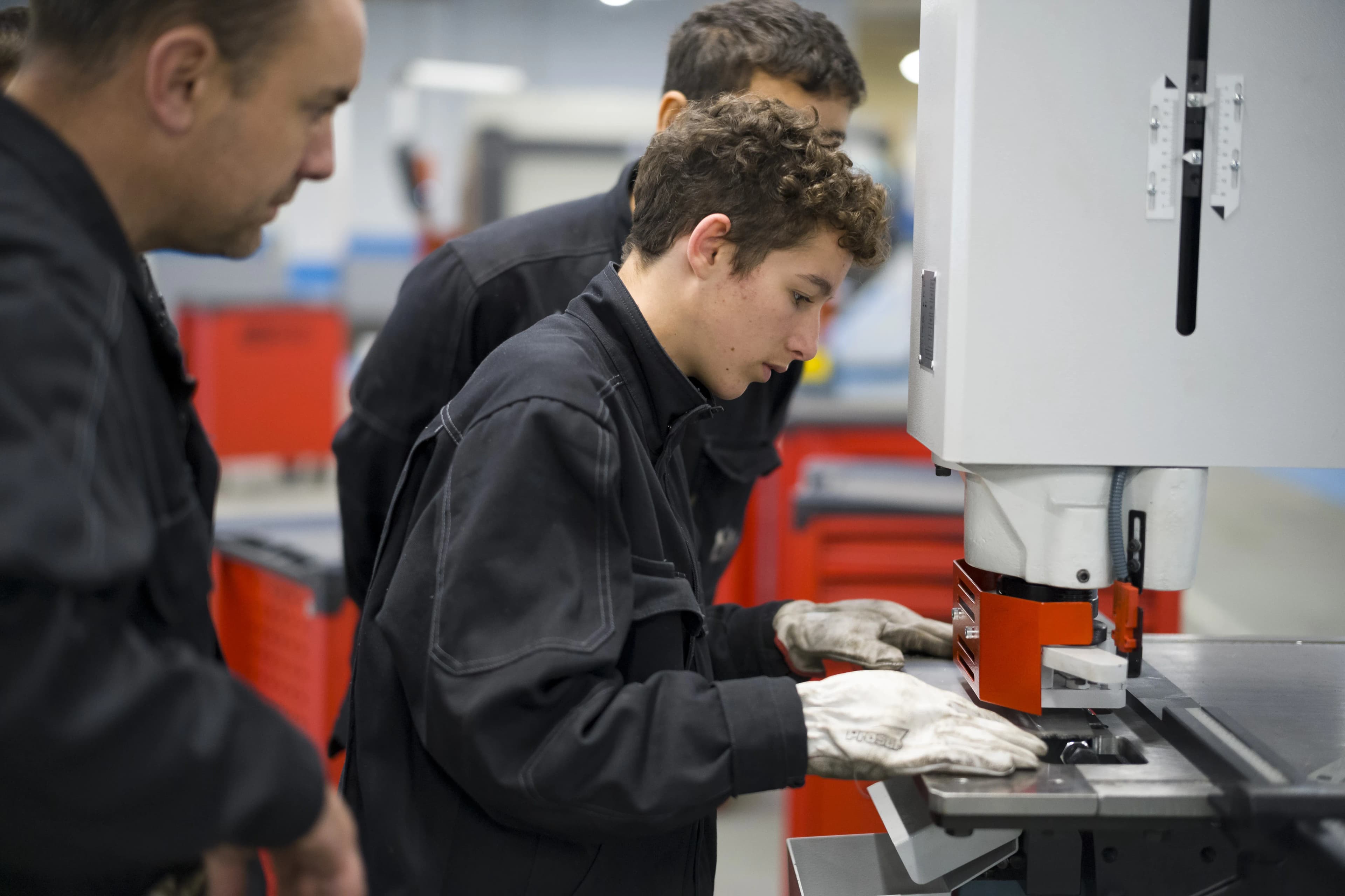 Élèves en formation à Y-FAB